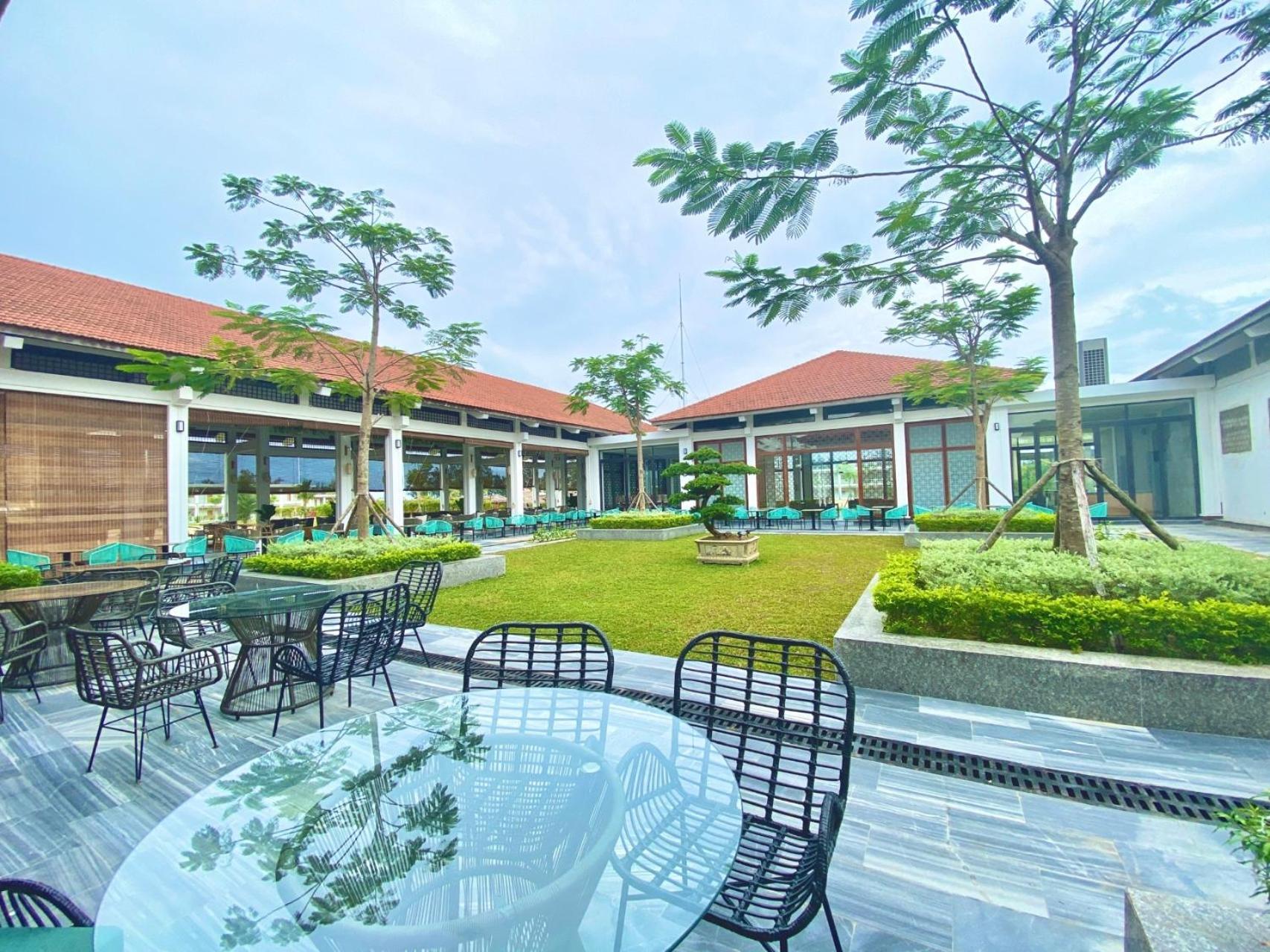 Sbh Gloria Hue Hotel Buitenkant foto